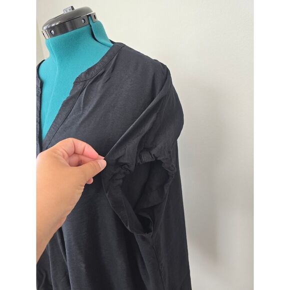 Ava & Viv Black V-Neck Tunic Blouse 2X – Plus Size Careerwear Essential - Picture 3 of 7